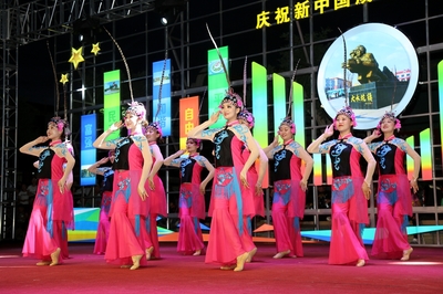 掃黑除惡暖民心，鹽池文藝進(jìn)鄉(xiāng)村——一場深入人心、凝聚共識的專題文藝匯演